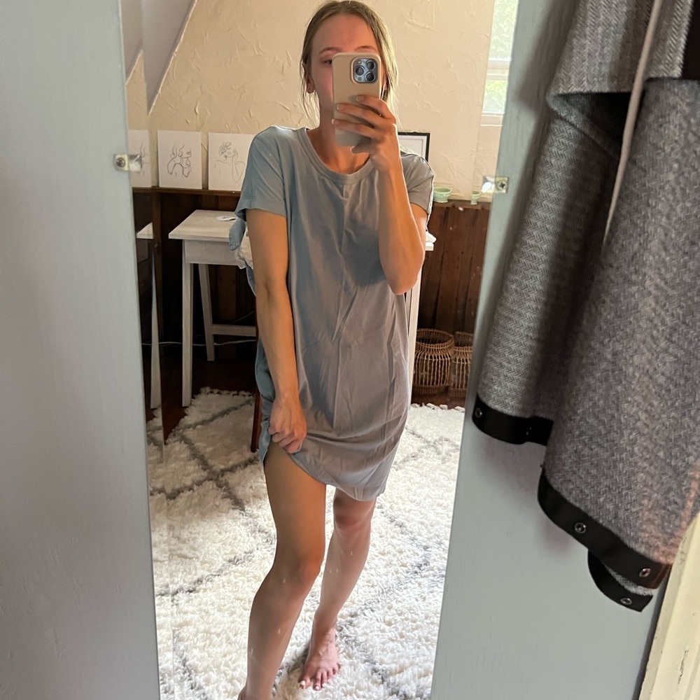 Lululemon Oversized Keyhole Back T-shirt Dress - Picture 2 of 6
